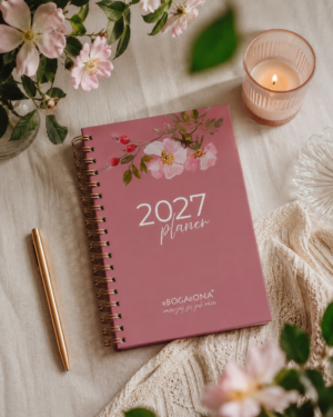 Planer UBOGACONEJ 2027: rozwijaj się jak róża (okładka różowa) [przedsprzedaż]