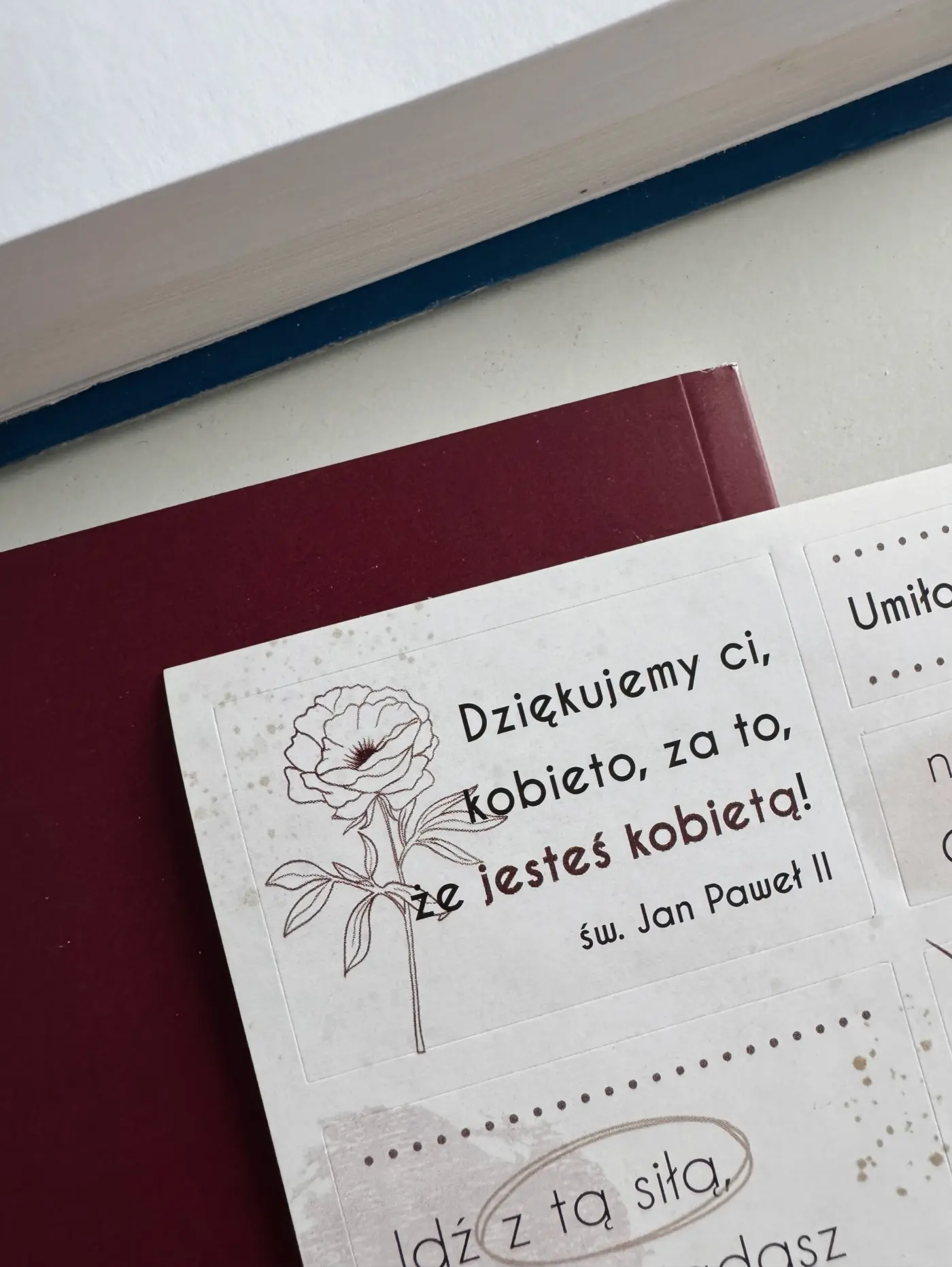 Wdzięczność i... kobiecość?